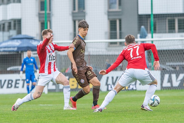 他于中场的 他于中场的